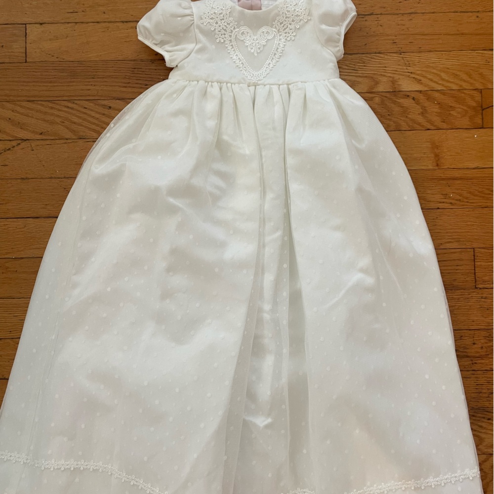 Pippa & Julie girls christening gown and bonnet set - size 6-9 months